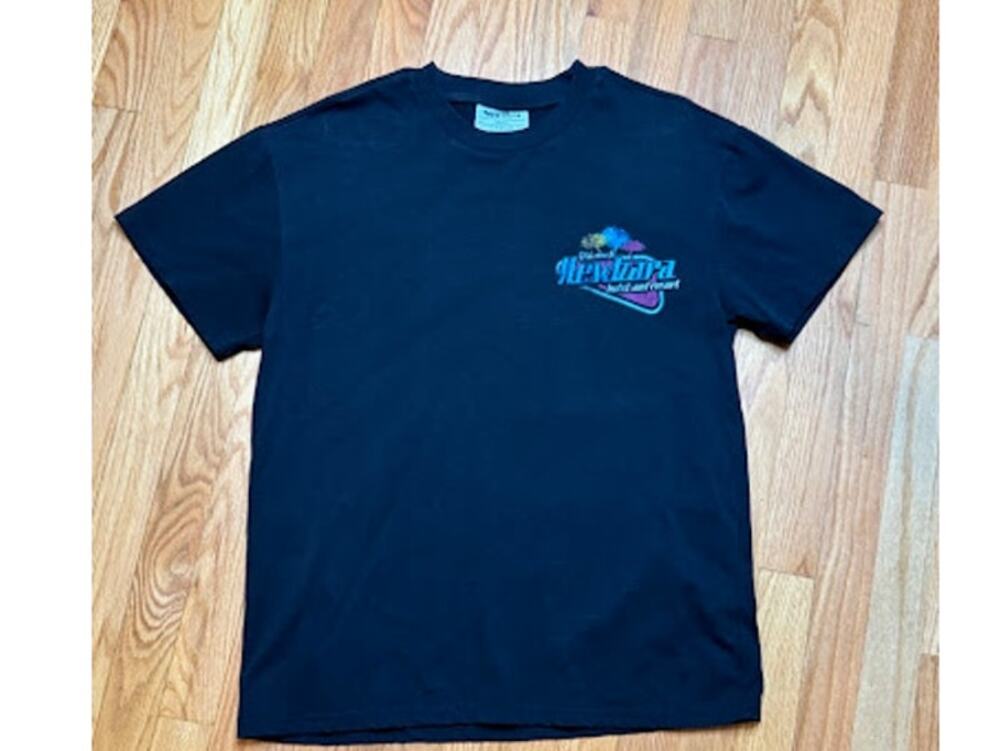 NewBara Hotel & Resort Classic Cadillac Graphic T Small NWOT